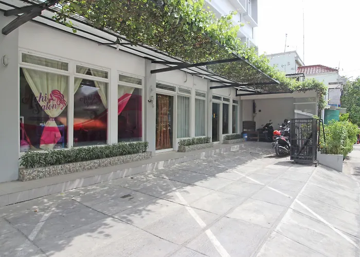 Reddoorz Near Solo Balapan Station Hotel